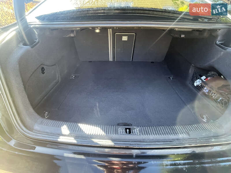 Седан Audi A6 2014 в Самборі