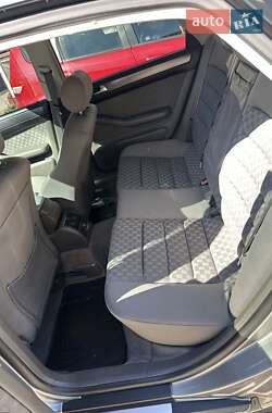 Седан Audi A6 2003 в 