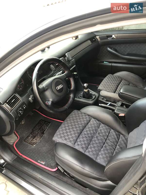 Универсал Audi A6 1998 в 
