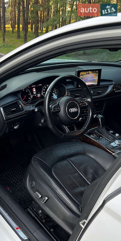 Седан Audi A6 2015 в Горішніх Плавнях