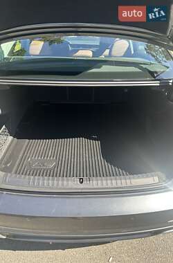 Седан Audi A6 2019 в 
