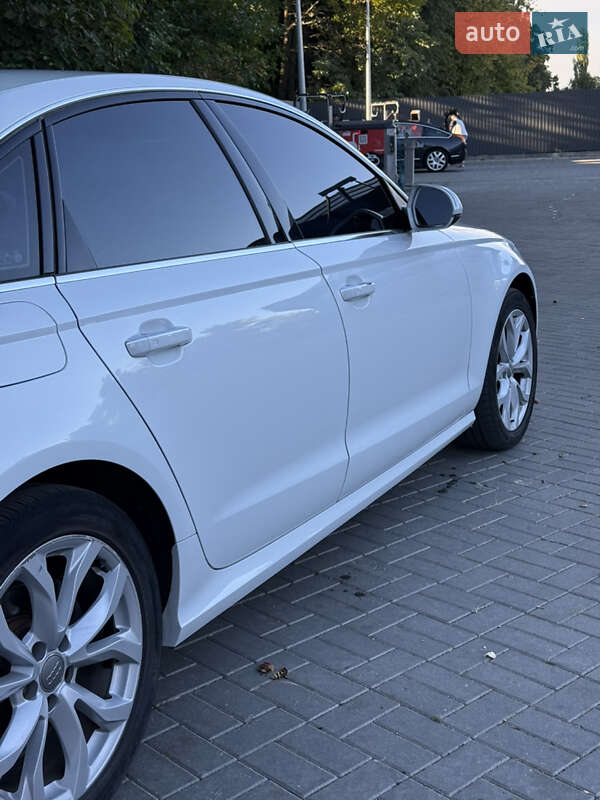 Седан Audi A6 2015 в Хмельницком