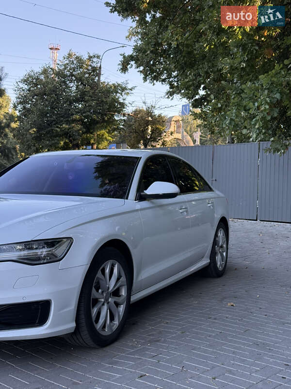 Седан Audi A6 2015 в Хмельницком