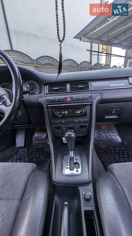 Седан Audi A6 2001 в Ровно