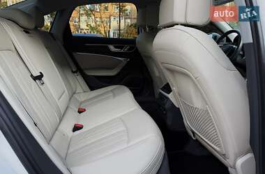 Седан Audi A6 2019 в 