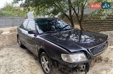 Седан Audi A6 1995 в 
