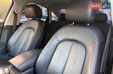 Седан Audi A6 2015 в 