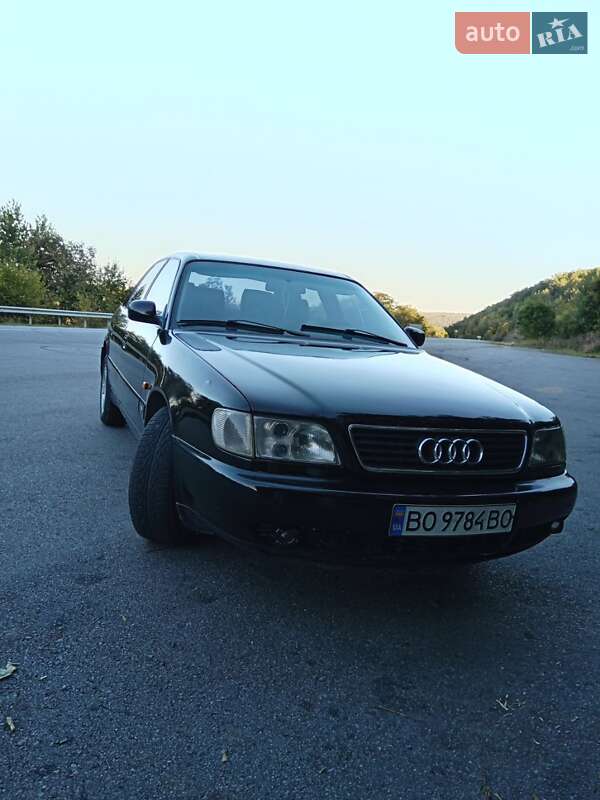 Седан Audi A6 1995 в Чорткове