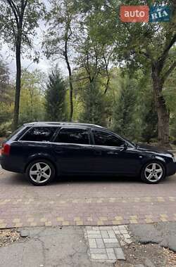 Універсал Audi A6 2001 в 