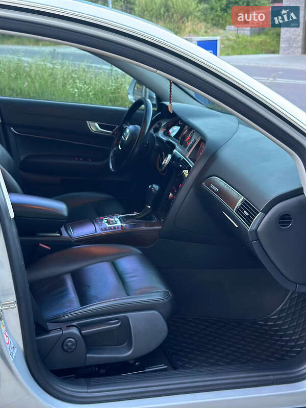 Седан Audi A6 2010 в Рахові
