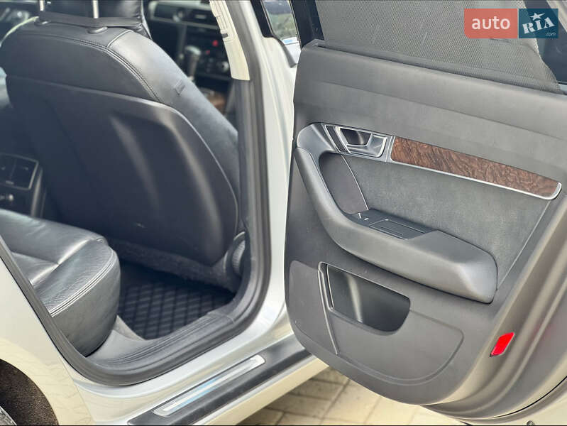 Седан Audi A6 2010 в Рахові