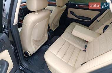 Седан Audi A6 2001 в 