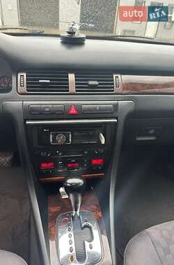 Седан Audi A6 2000 в 