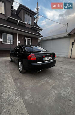 Седан Audi A6 2003 в 