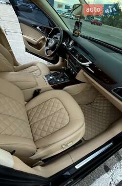 Седан Audi A6 2012 в 