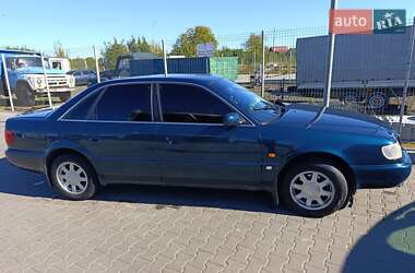Седан Audi A6 1997 в  фото 2 Седан Audi A6 1997 в