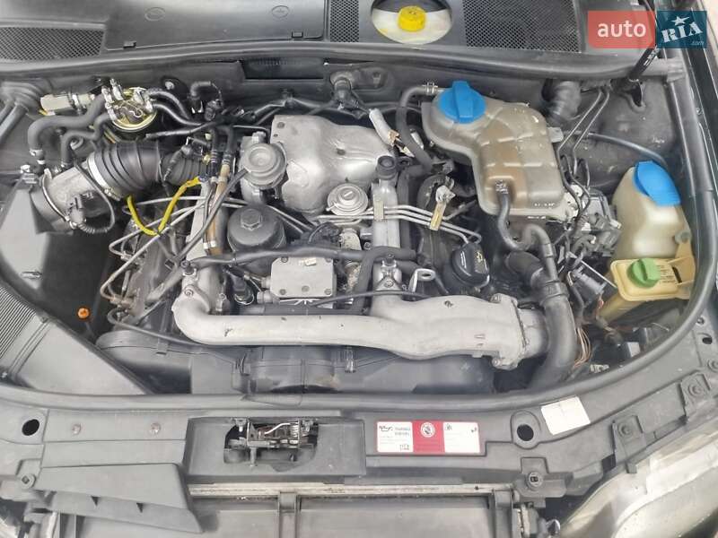 Универсал Audi A6 2001 в Звягеле
