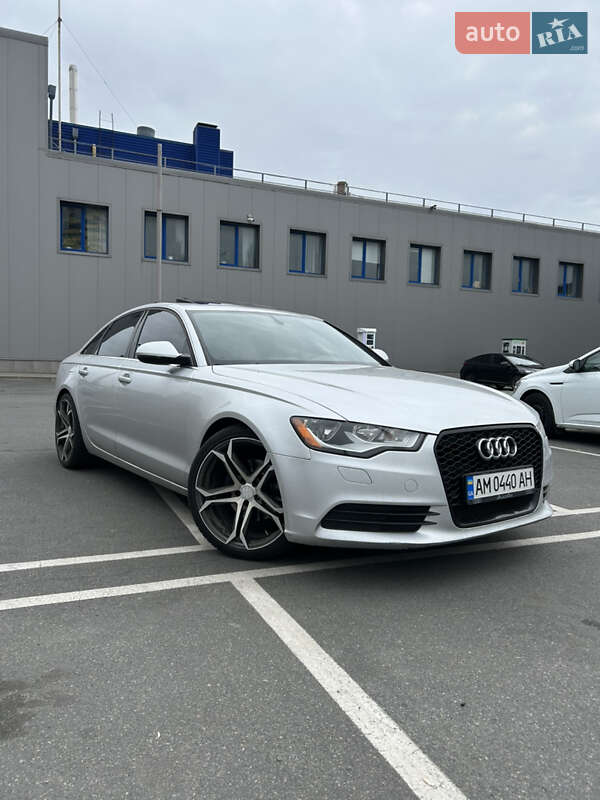 Седан Audi A6 2012 в 