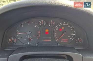Универсал Audi A6 1998 в 