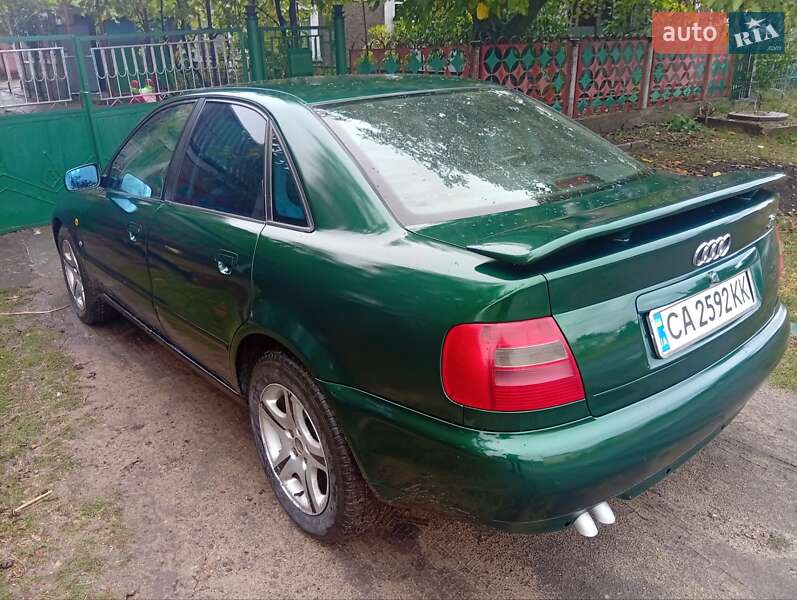 Седан Audi A6 1997 в Захарьевке