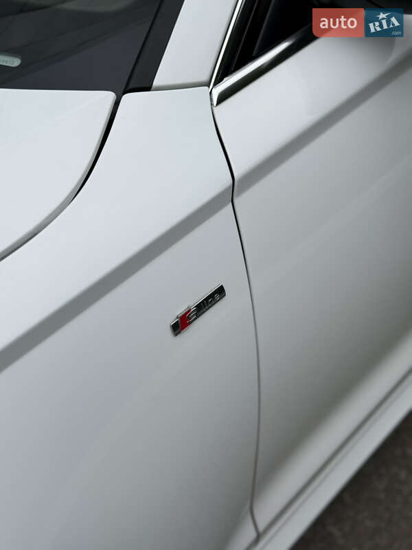 Седан Audi A6 2017 в Киеве
