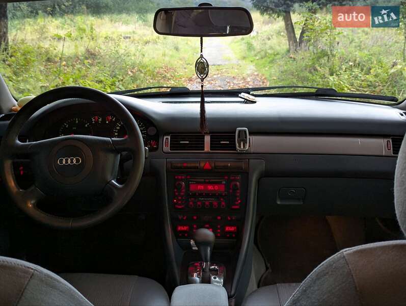 Седан Audi A6 2001 в Межгорье