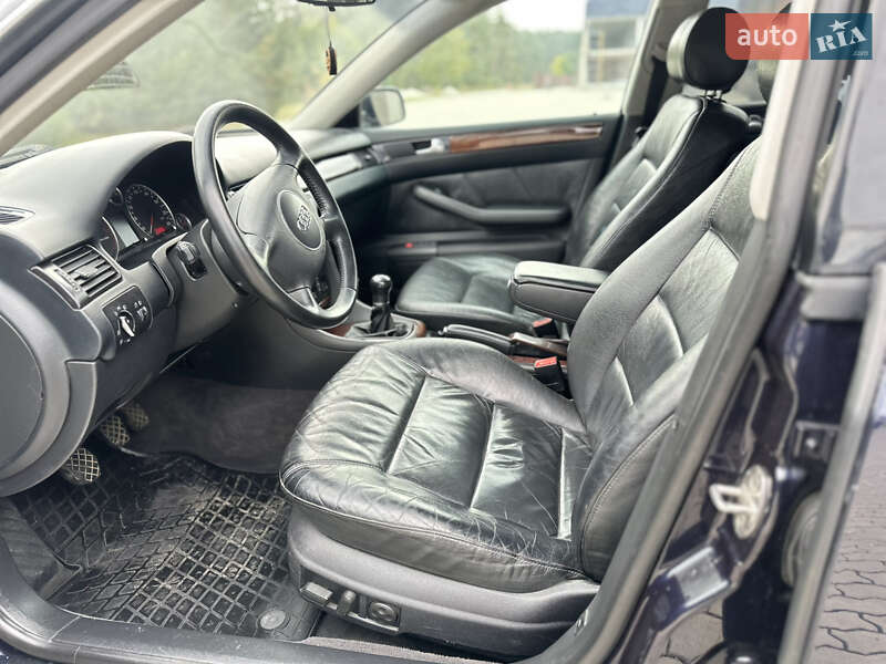 Универсал Audi A6 2003 в Костополе
