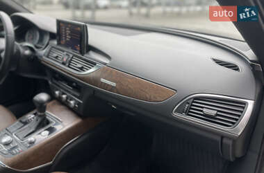 Седан Audi A6 2013 в 