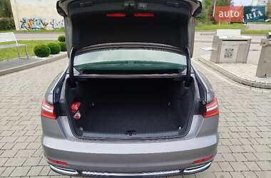 Седан Audi A6 2019 в 