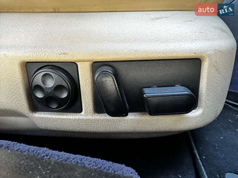 Седан Audi A6 2000 в Львове