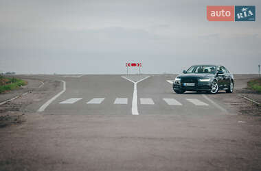 Седан Audi A6 2015 в 