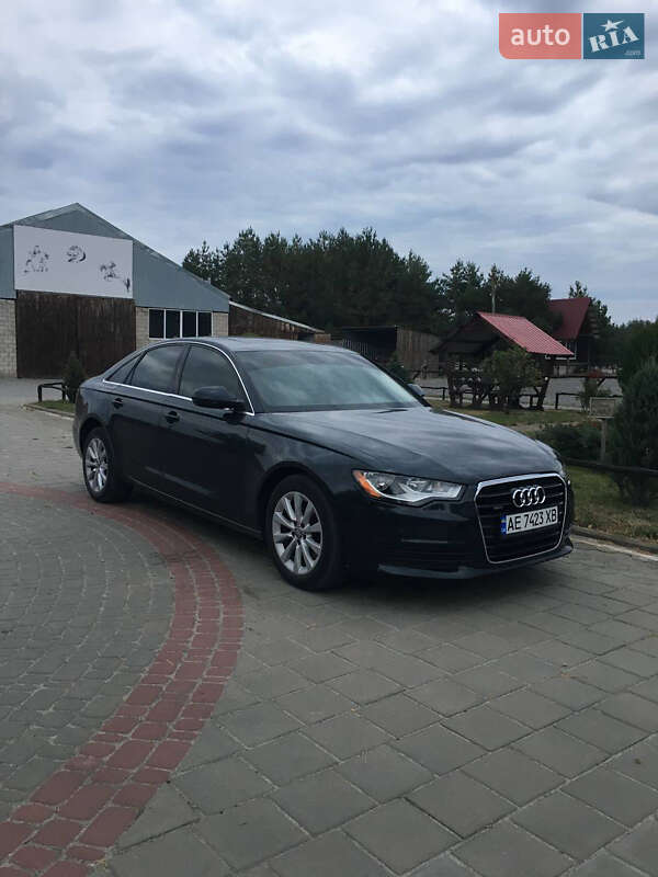 Седан Audi A6 2013 в 