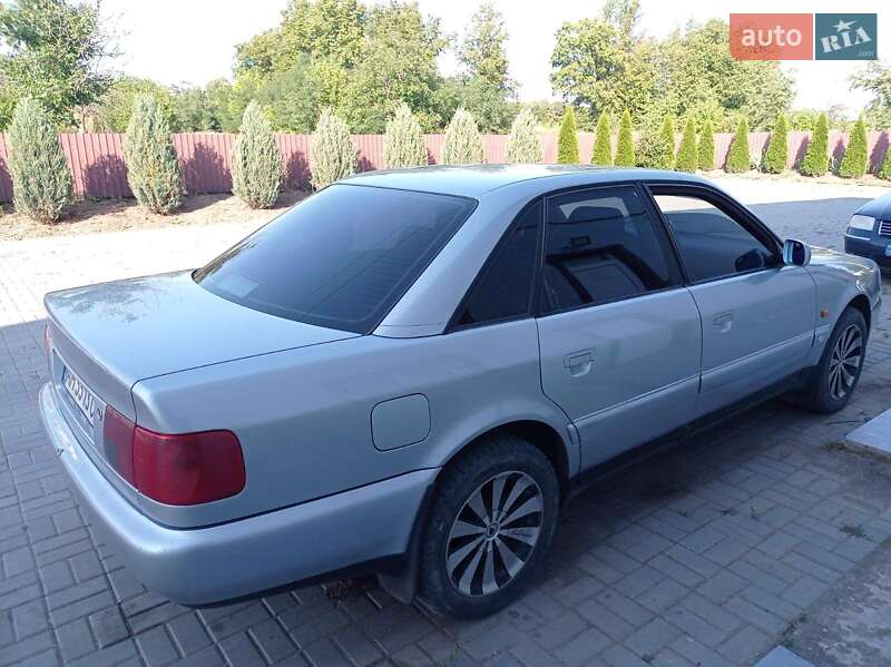 Седан Audi A6 1996 в Виннице