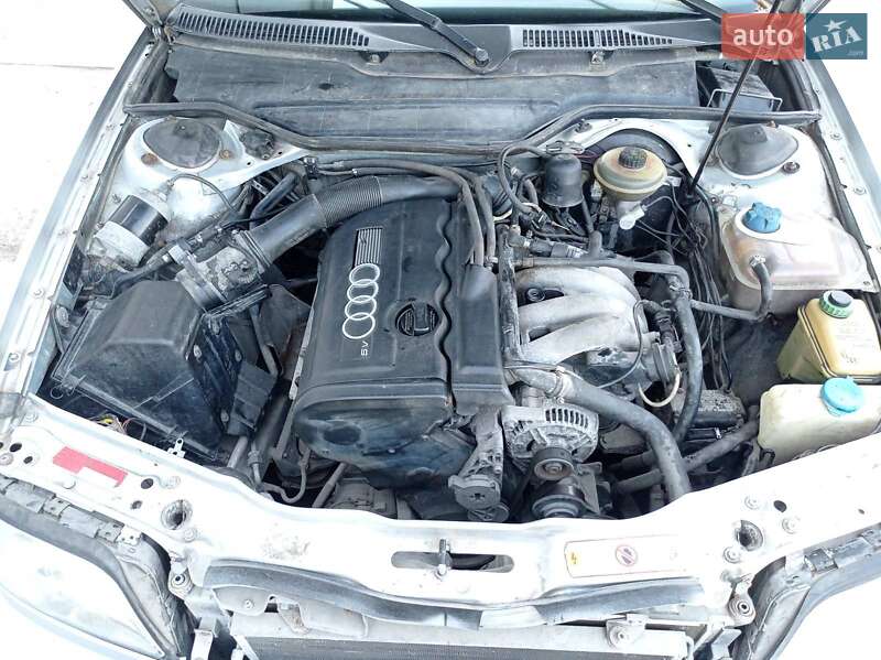 Седан Audi A6 1996 в Виннице