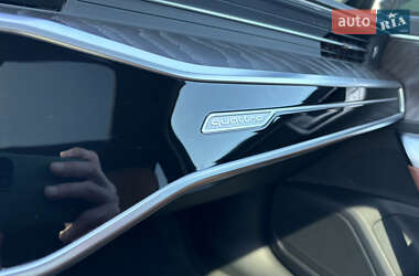 Седан Audi A6 2022 в 