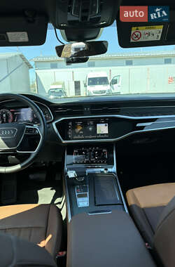 Седан Audi A6 2022 в 