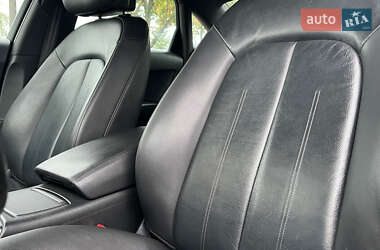 Седан Audi A6 2015 в 