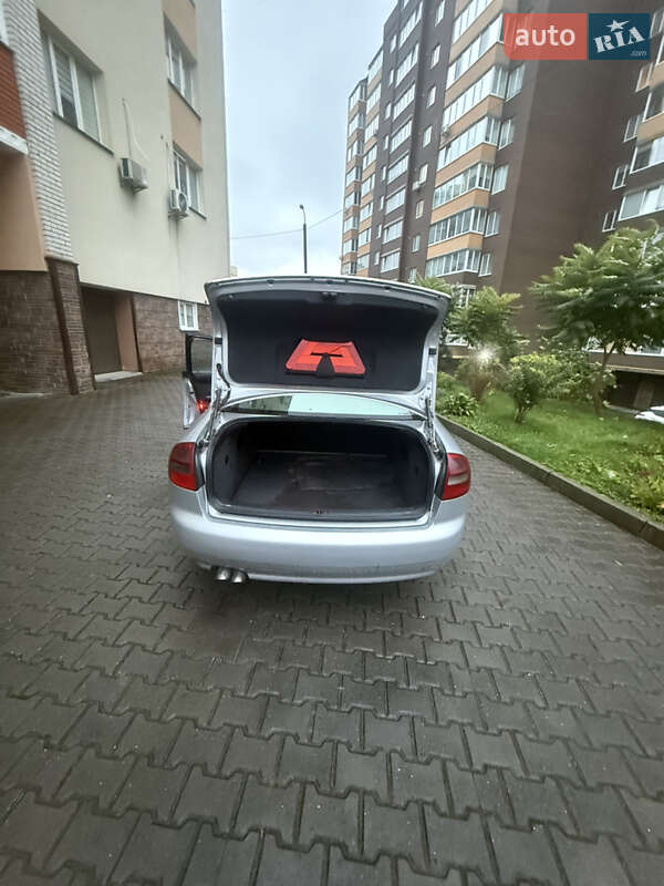 Седан Audi A6 2002 в Хмельницком