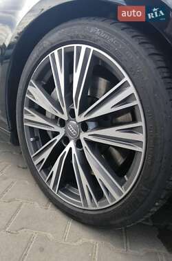 Седан Audi A6 2019 в 
