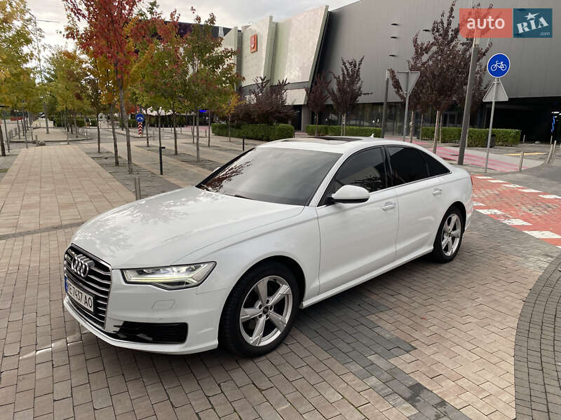 Седан Audi A6 2015 в 