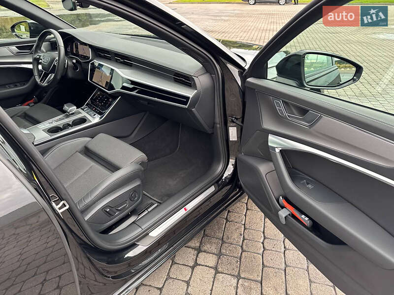 Седан Audi A6 2021 в Радивиліві