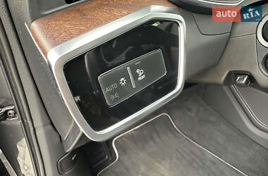 Седан Audi A6 2019 в 