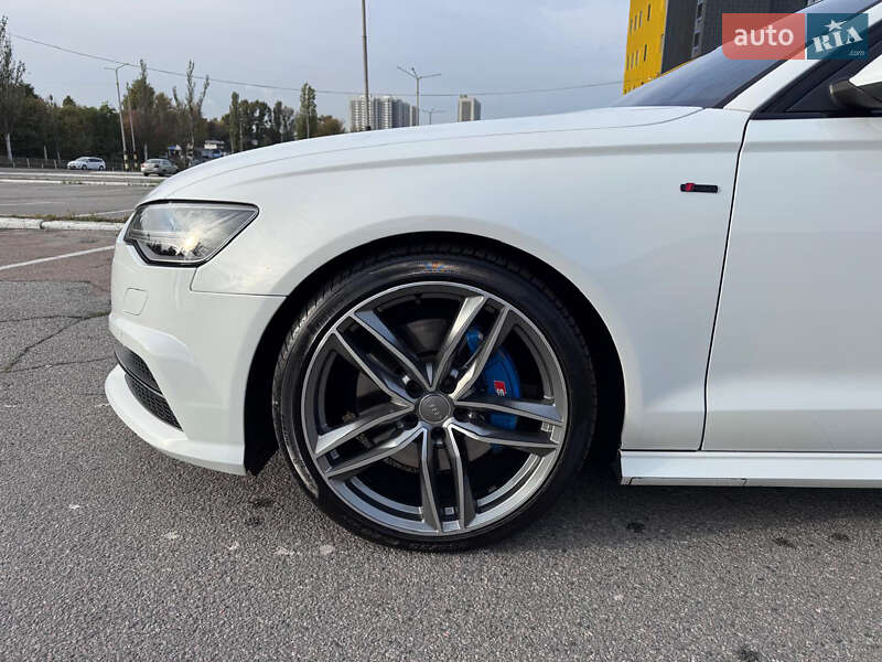 Седан Audi A6 2015 в Киеве