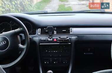 Седан Audi A6 2001 в 