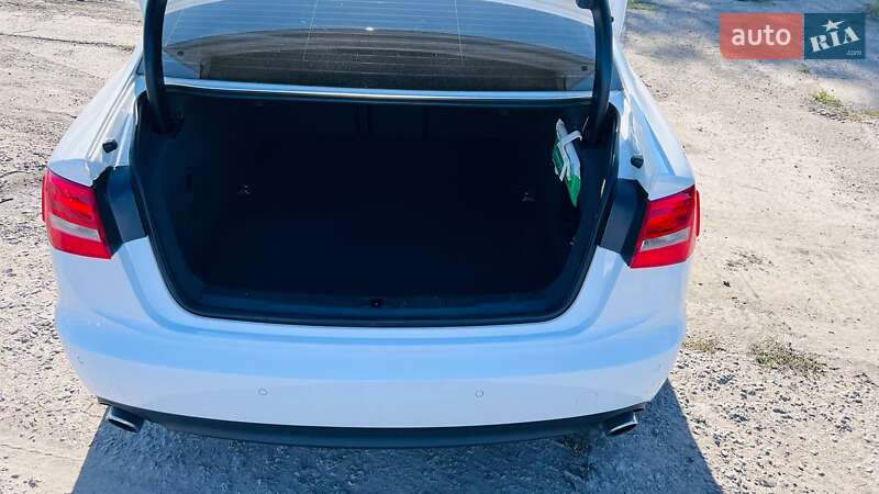 Седан Audi A6 2011 в Новом Буге