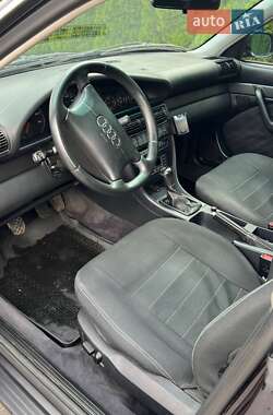Седан Audi A6 1996 в Черкасах