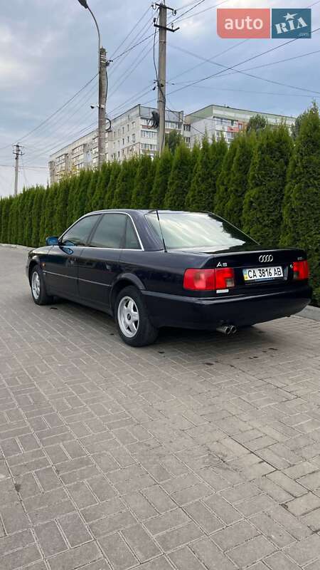 Седан Audi A6 1996 в Черкасах