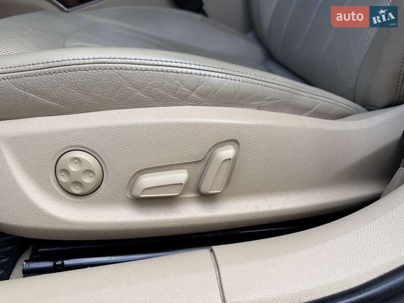 Седан Audi A6 2014 в Запоріжжі