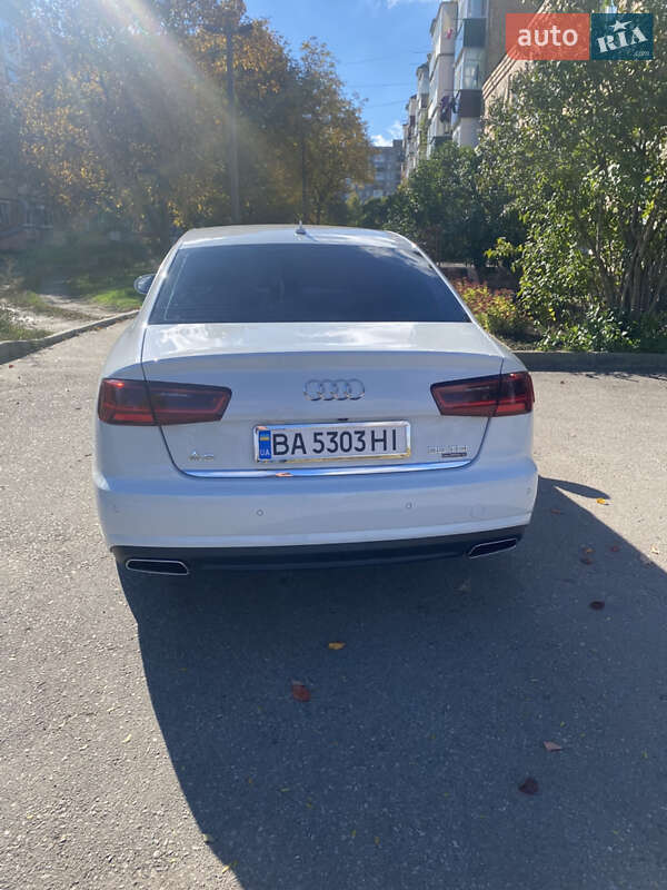 Седан Audi A6 2015 в Знам'янці