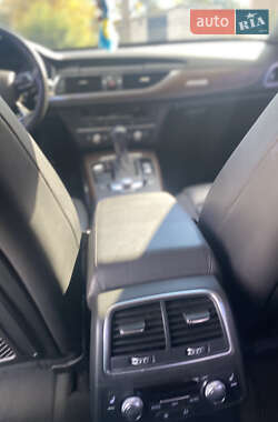 Седан Audi A6 2015 в 
